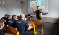 Wystąpienie dwóch przedstawicieli Polskiego Towarzystwa Badań Poligraficznych przed słuchaczami Szkoły Policji w Pile